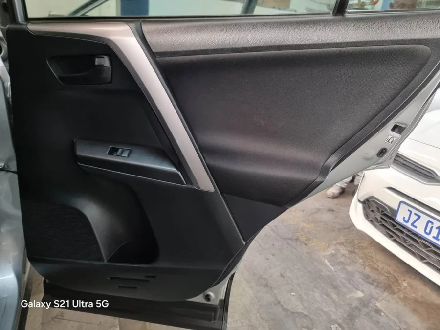 Used 2017 Toyota RAV4 2.0 GX auto - V Cars