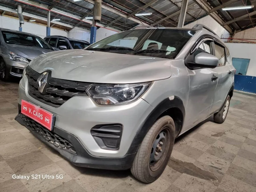 Used 2023 Renault Triber 1.0 Life - V Cars