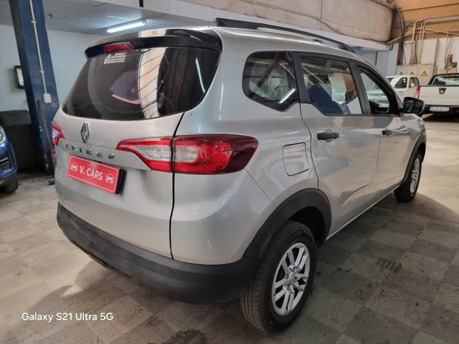 Used 2023 Renault Triber 1.0 Life - V Cars