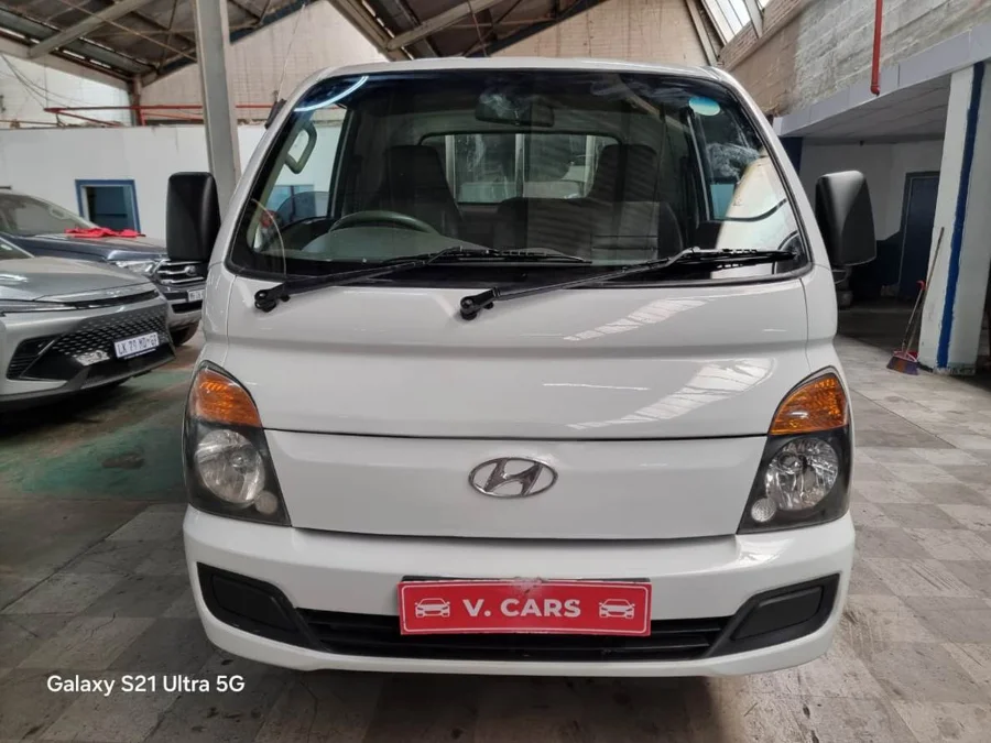Used 2015 Hyundai H-100 Bakkie 2.6D deck - V Cars