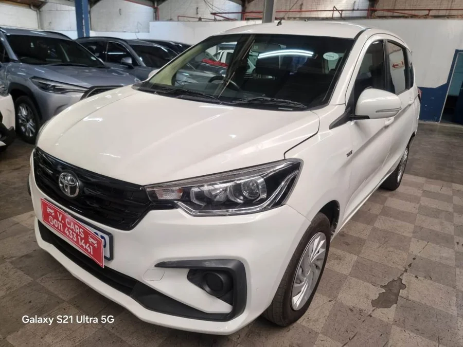 Used 2022 Toyota Rumion 1.5 SX auto - V Cars