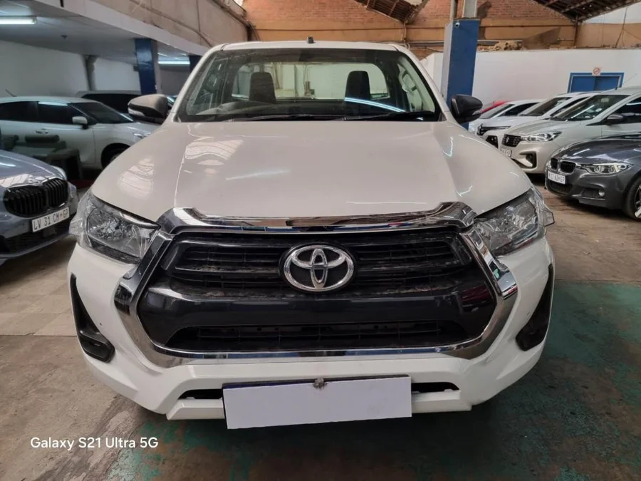 Used 2020 Toyota Hilux 2.4GD-6 single cab Raider manual - V Cars