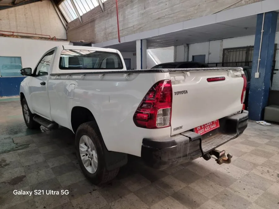 Used 2020 Toyota Hilux 2.4GD-6 single cab Raider manual - V Cars
