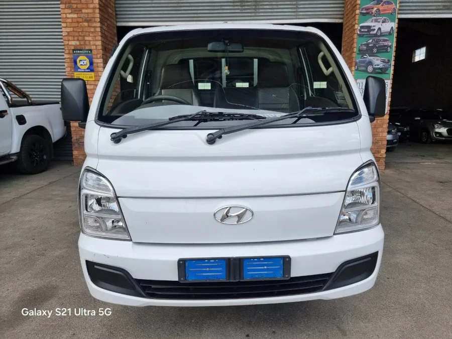 Used 2020 Hyundai H-100 Bakkie 2.6D deck (aircon) - V Cars Used 2020 Hyundai H-100 Bakkie 2.6D deck (aircon) - V Cars