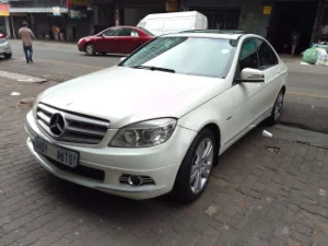 Used 2011 Mercedes-Benz C-Class C200 auto Used 2011 Mercedes-Benz C-Class C200 auto