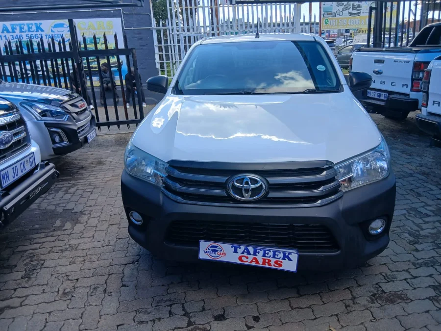 Used 2018 Toyota Hilux 2.0 - Tafeek Cars