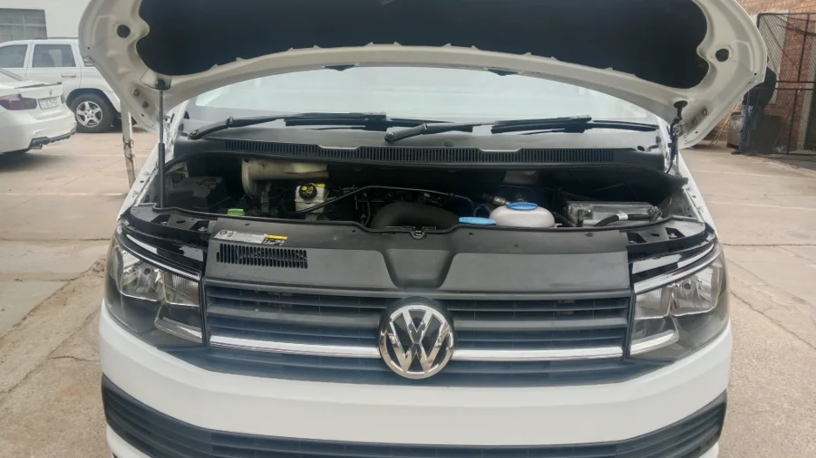 Used 2018 Volkswagen Transporter 2.0BiTDI crew bus SWB 4Motion auto - CS Motors