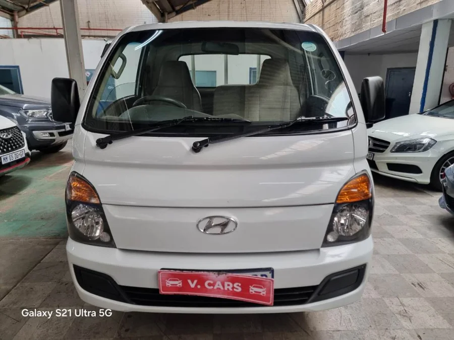 Used 2015 Hyundai H-100 Bakkie 2.6D deck (aircon) - V Cars