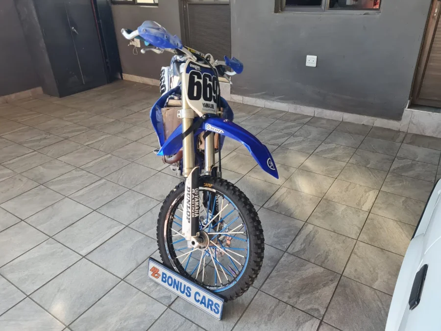 YAMAHA YZ450F - Bonus Cars