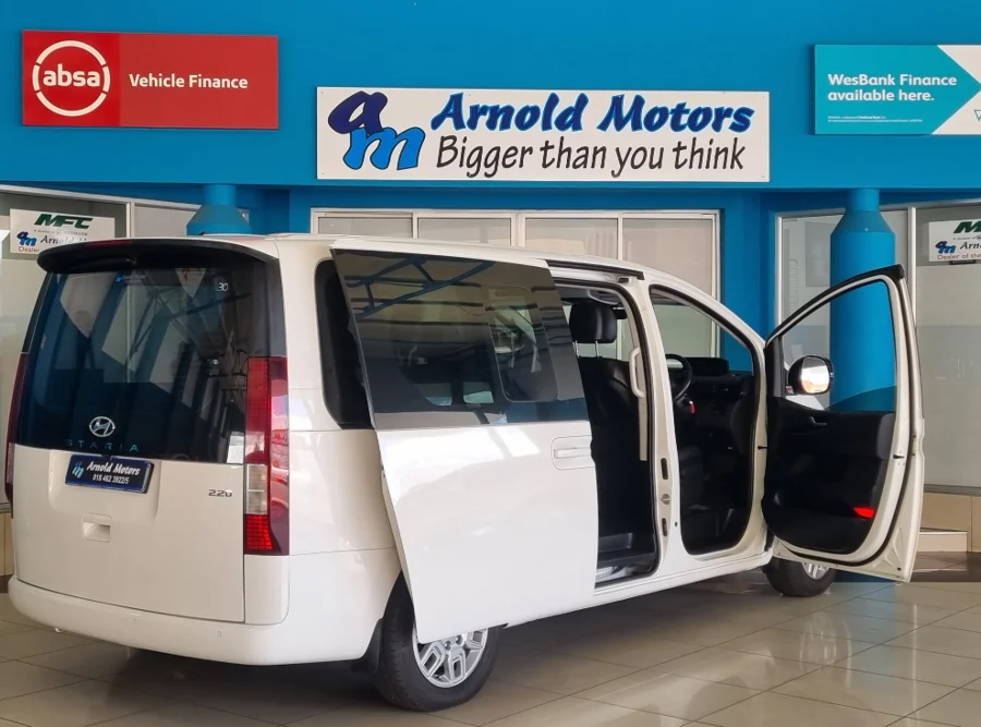Used 2022 Hyundai Staria 2.2D Executive 9-seater - Arnold Motors CC