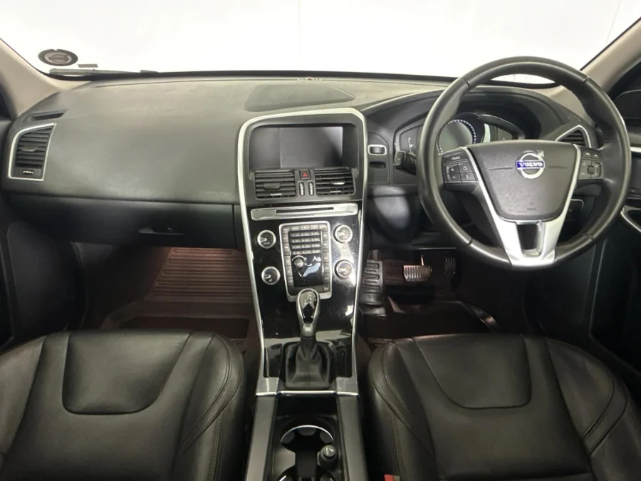 Used 2017 Volvo XC60 D4 Momentum - WeBuyCars Silverlakes