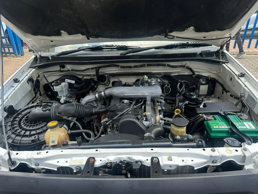 Used 2007 Toyota Hilux 2.5D-4D S - Happy DC Motors