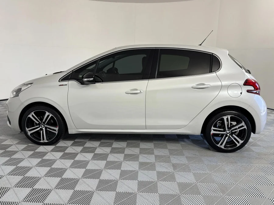 Used 2020 Peugeot 208 1.2T GT Line auto - WeBuyCars Vereeniging