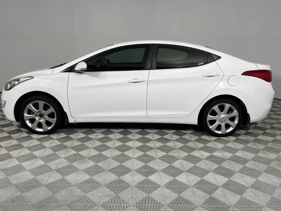 Used 2012 Hyundai Elantra 1.8 Executive auto - WeBuyCars Richmond