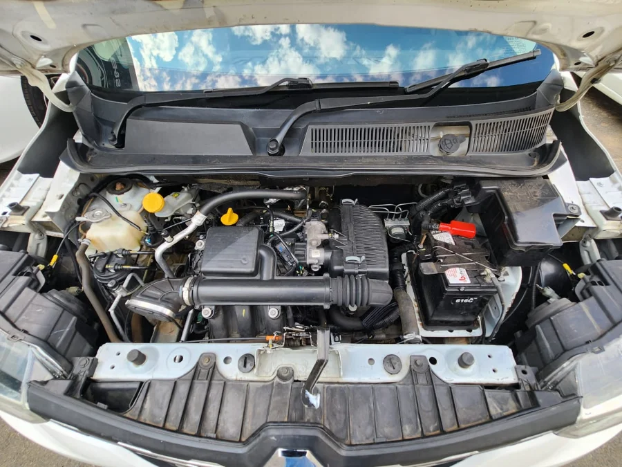 Used 2022 Renault Triber 1.0 Life - Venture Giant Investment