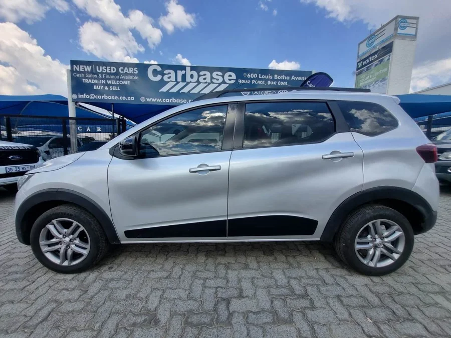 Used 2022 Renault Triber 1.0 Prestige - Carbase Auto