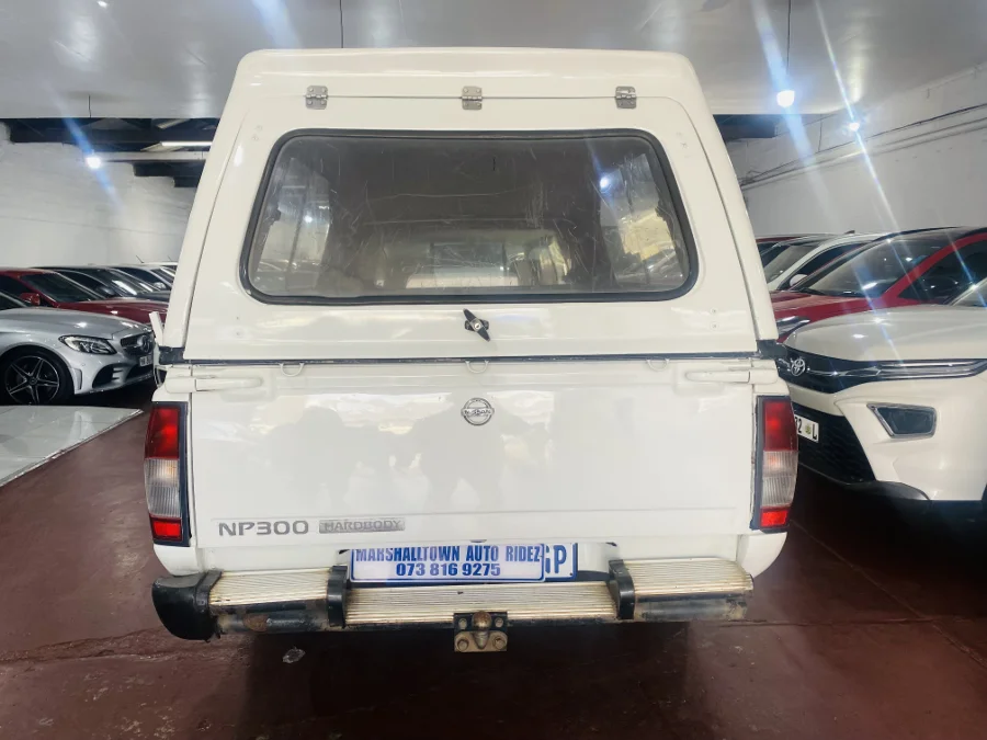 Used Nissan NP300 Hardbody 2.4 double cab Hi-rider - Marshalltown Auto Ridez