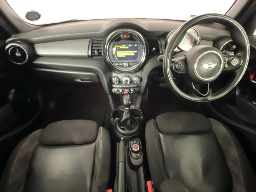 Used 2017 MINI Hatch Cooper Hatch 5-door Seven 7 auto - WeBuyCars Brackenfell Cape Town