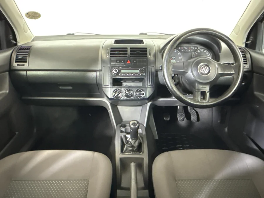 Used 2014 Volkswagen Polo Vivo sedan 1.6 Trendline - WeBuyCars Midstream