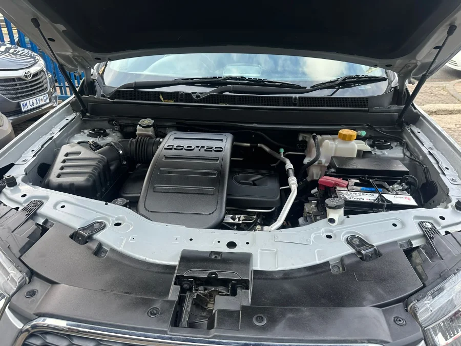 Used 2015 Chevrolet Captiva 2.4 LT auto - Happy DC Motors