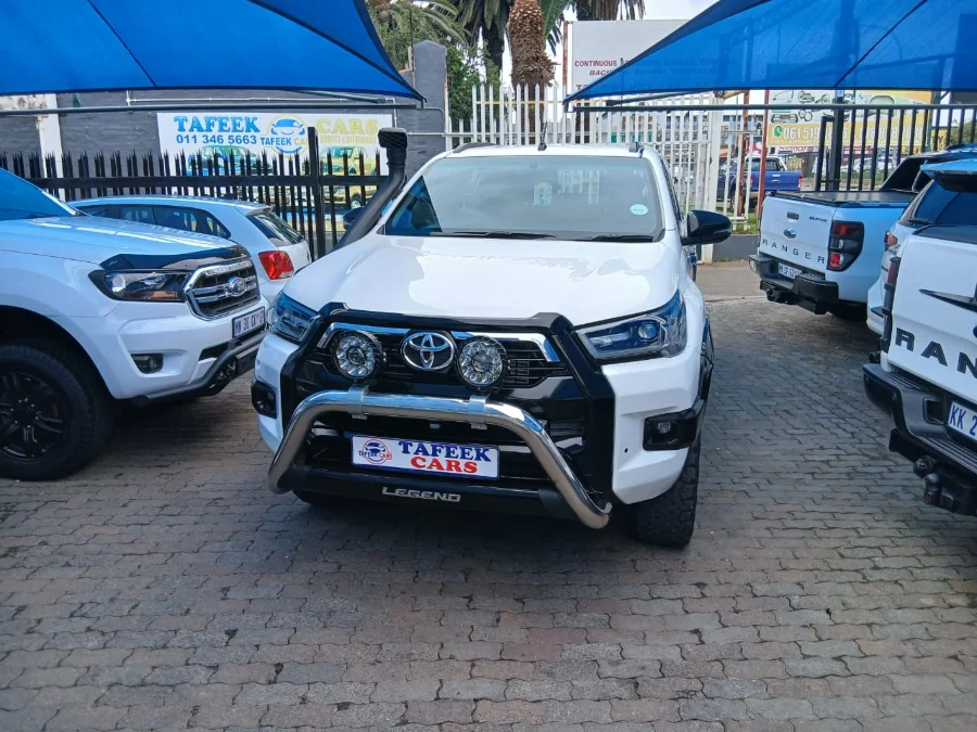 Used 2022 Toyota Hilux 2.4GD-6 double cab 4x4 SRX - Tafeek Cars