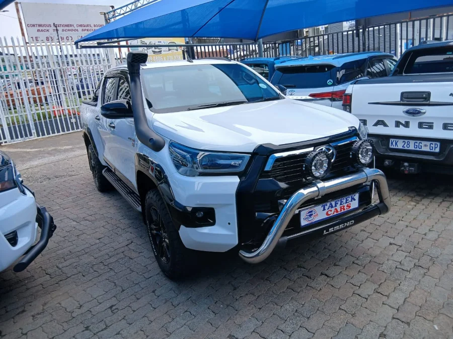 Used 2022 Toyota Hilux 2.4GD-6 double cab 4x4 SRX - Tafeek Cars