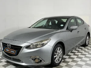 Used 2015 Mazda Mazda3 sedan 1.6 Dynamic