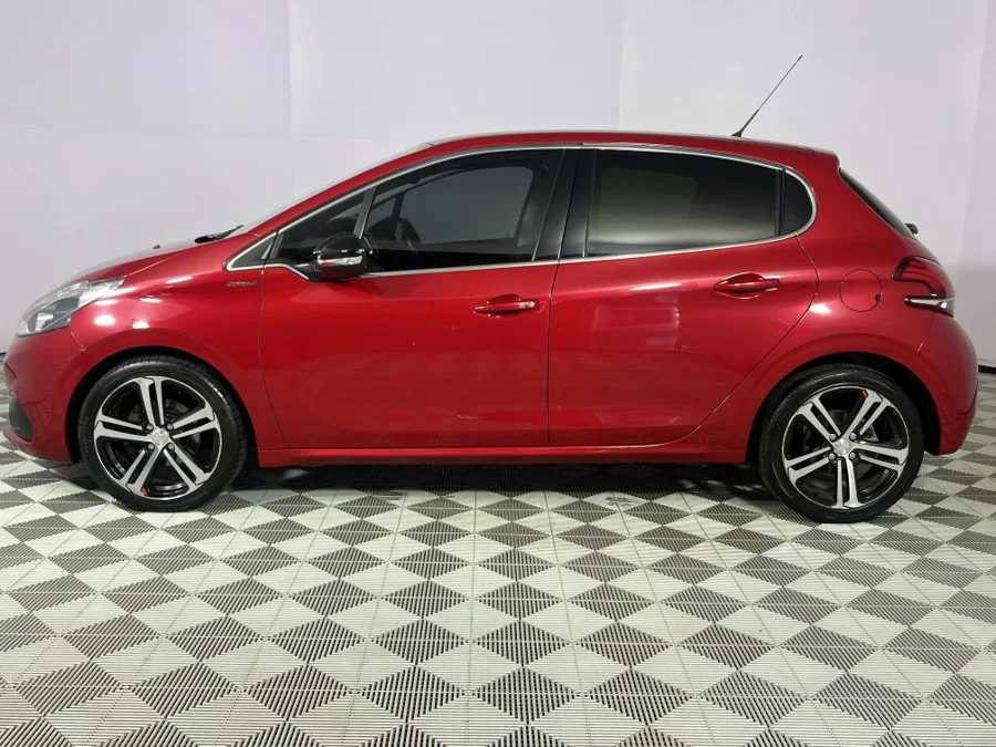 Used 2017 Peugeot 208 1.2T GT Line auto - WeBuyCars Durban Used 2017 Peugeot 208 1.2T GT Line auto - WeBuyCars Durban
