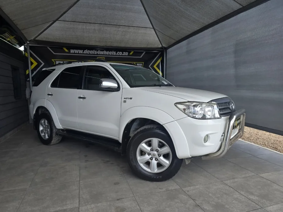 Used 2011 Toyota Fortuner V6 4.0 - Deals 4 Wheels Used 2011 Toyota Fortuner V6 4.0 - Deals 4 Wheels