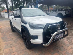 Used 2022 Toyota Hilux 2.4GD-6 double cab 4x4 Raider manual