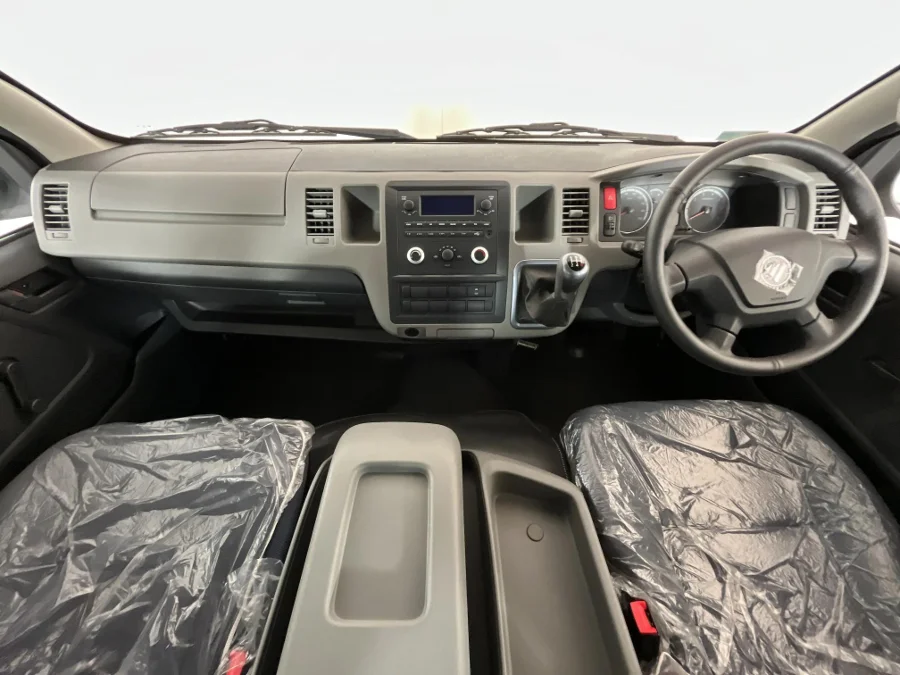 Used 2025 Foton Asambe 2.4i taxi 16-seater - WeBuyCars JHB South