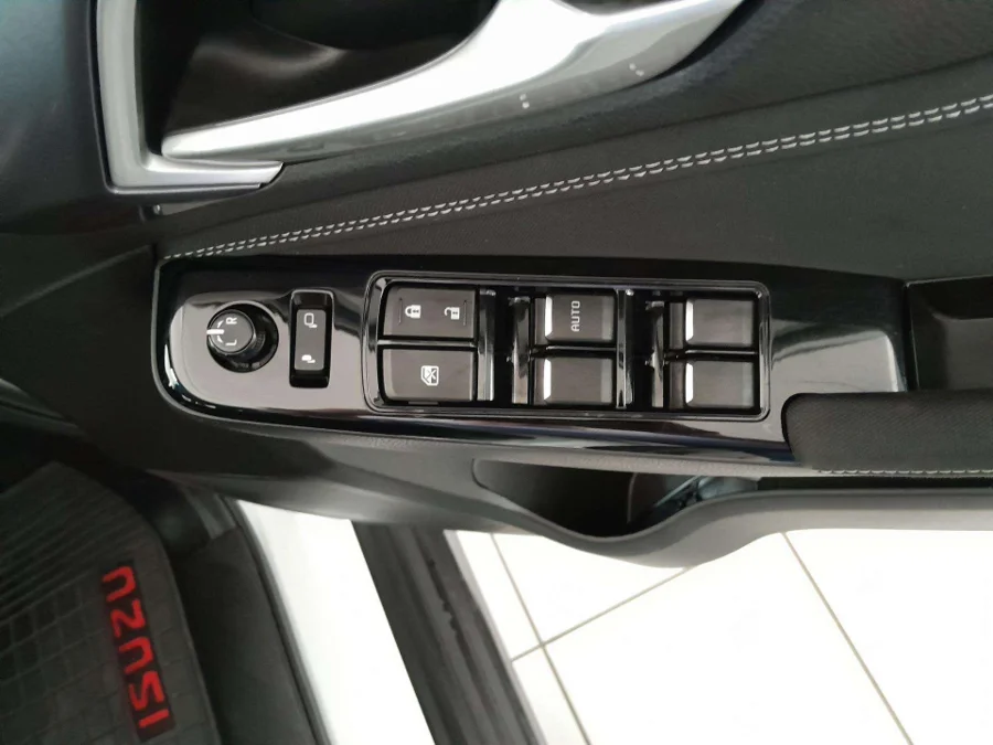 Used 2023 Isuzu D-Max 3.0TD double cab LSE 4x4 - AutoCity Group