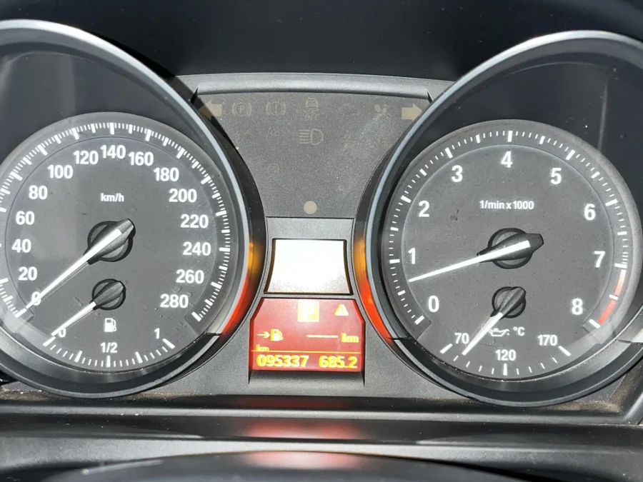 Used 2010 BMW Z4 sDrive35i auto - WeBuyCars The Dome