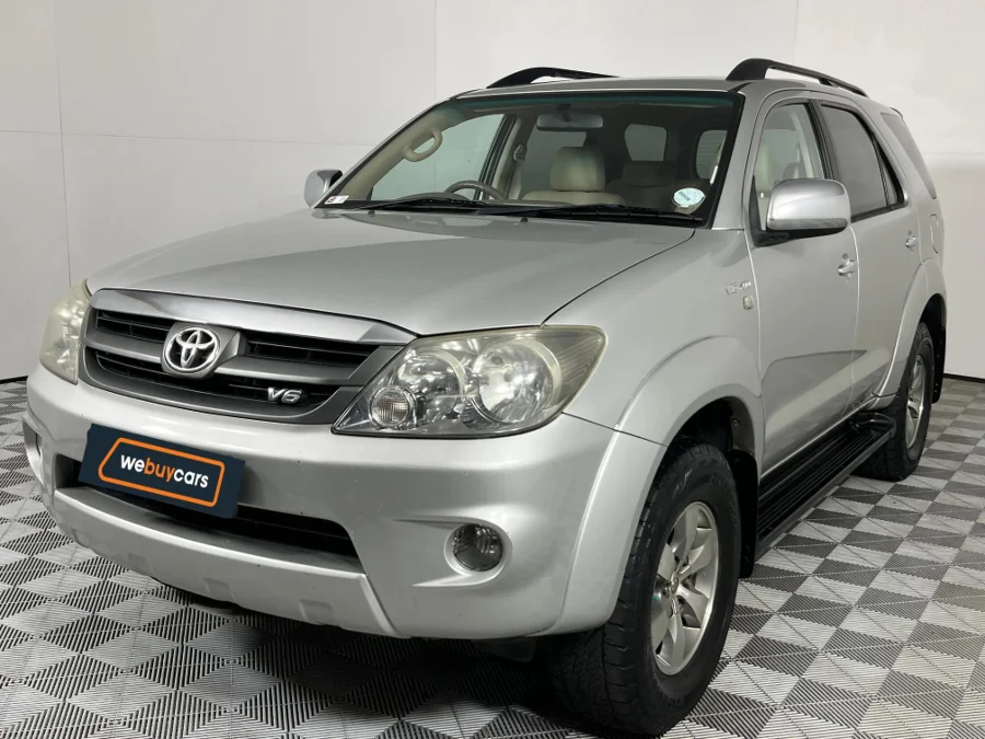 Used 2007 Toyota Fortuner V6 4.0 4x4 auto - WeBuyCars Riverhorse