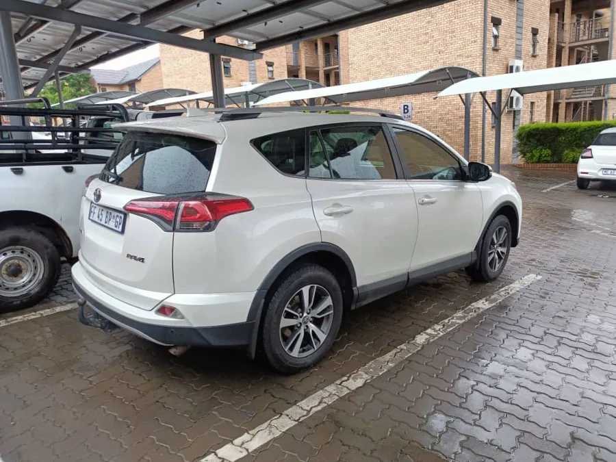 Used 2014 Toyota RAV4 2.0 GX auto - Khensani Imports And Exports