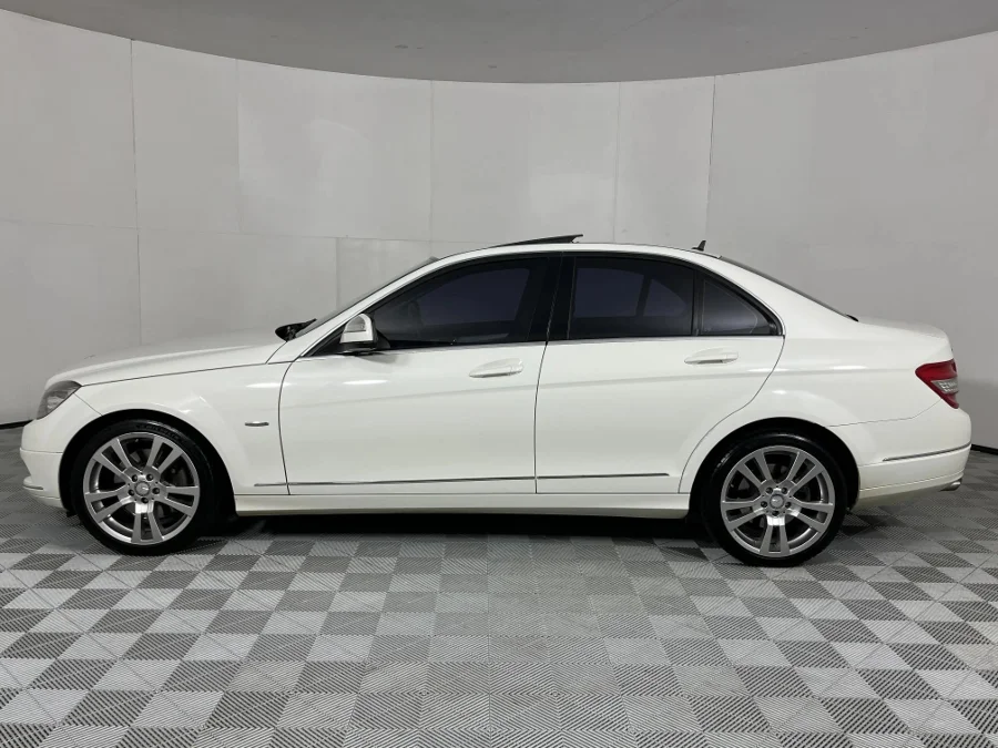 Used 2009 Mercedes-Benz C-Class C320CDI Avantgarde - WeBuyCars Gqeberha