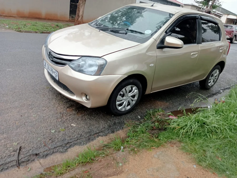 Used 2015 Toyota Etios hatch 1.5 Sprint - Wariz Auto Used 2015 Toyota Etios hatch 1.5 Sprint - Wariz Auto