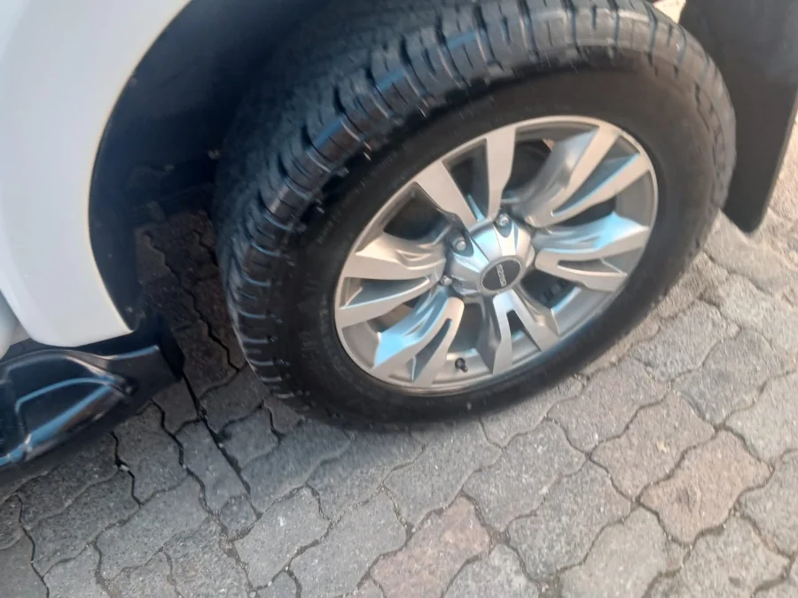 Used 2018 Isuzu D-Max 300 3.0TD double cab Hi-Ride auto - Tafeek Cars