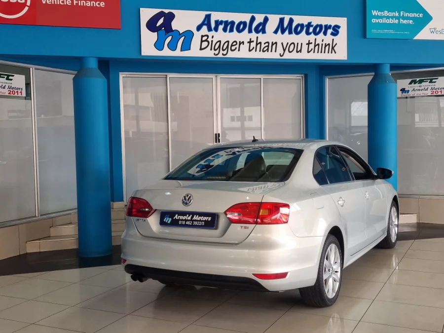 Used 2012 Volkswagen Jetta 1.4TSI Highline - Arnold Motors CC
