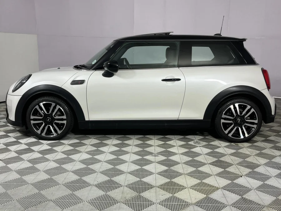 Used 2024 MINI Cooper S 3-door - WeBuyCars Brackenfell Cape Town Used 2024 MINI Cooper S 3-door - WeBuyCars Brackenfell Cape Town