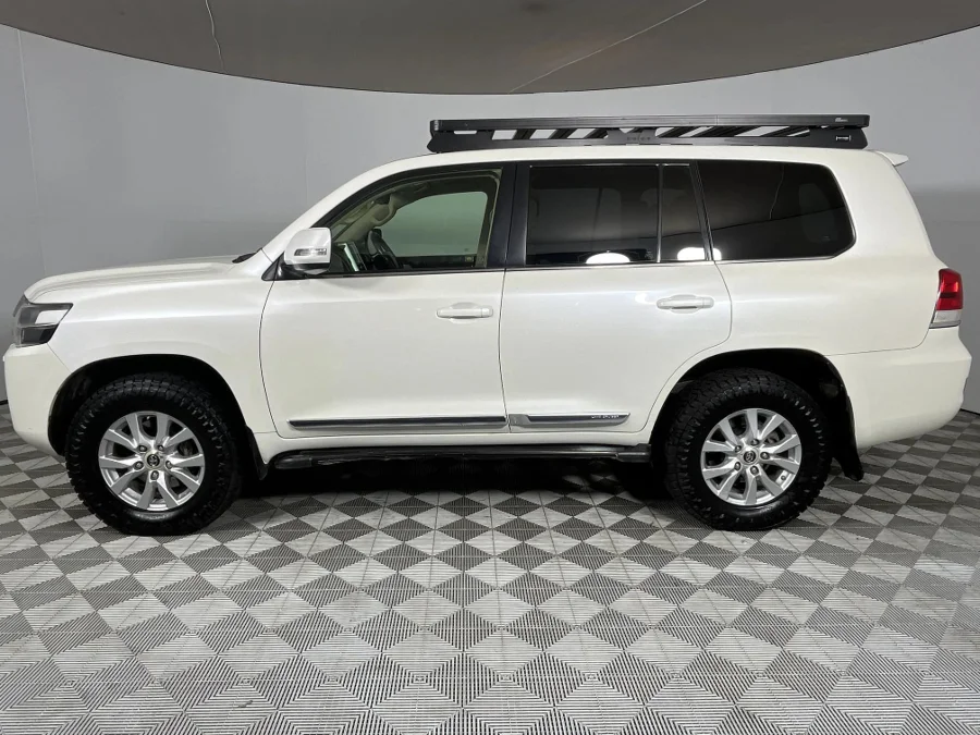 Used 2019 Toyota Land Cruiser 200 4.5D-4D V8 VX-R - WeBuyCars Richmond