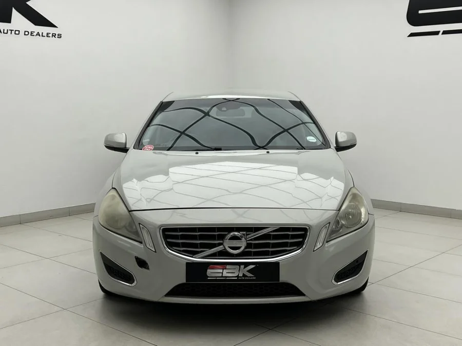 Used 2012 Volvo S60 T4 R-Design auto - EBK Auto