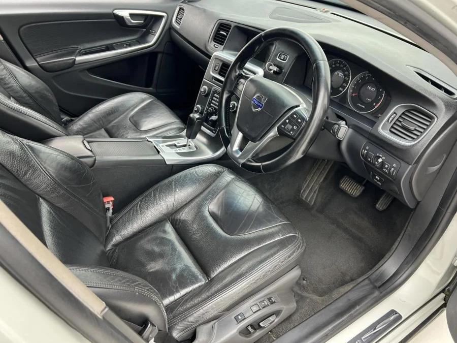 Used 2012 Volvo S60 T4 R-Design auto - EBK Auto