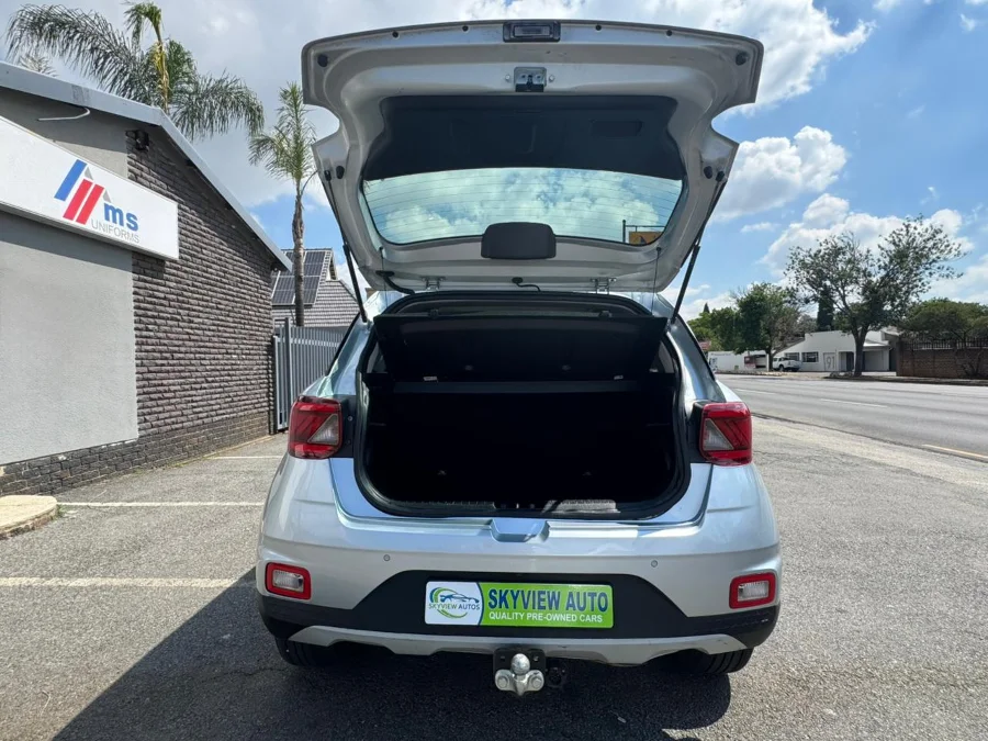 Used 2022 Hyundai Venue 1.0T Fluid manual - Skyview Autos