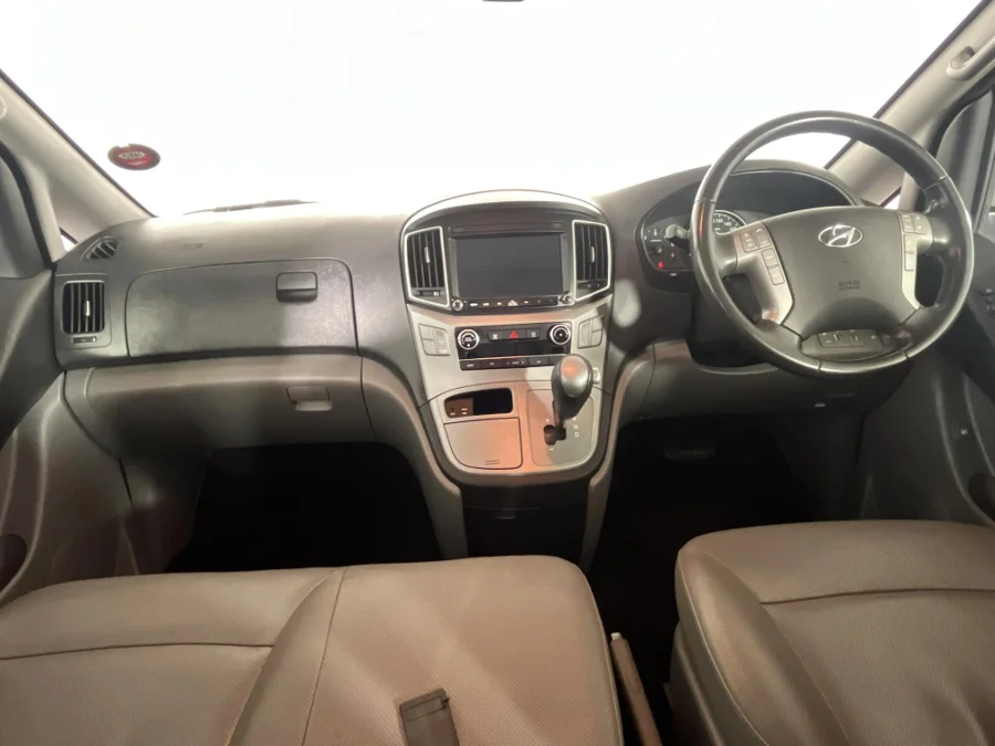 Used 2019 Hyundai H-1 2.5VGTi bus Elite 9-seater - WeBuyCars JHB South