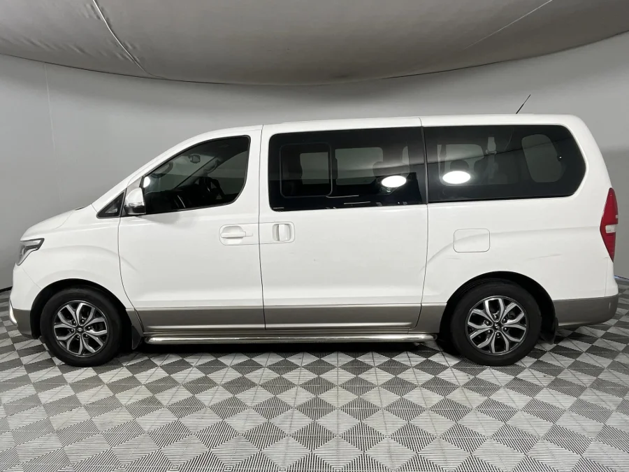 Used 2019 Hyundai H-1 2.5VGTi bus Elite 9-seater - WeBuyCars JHB South