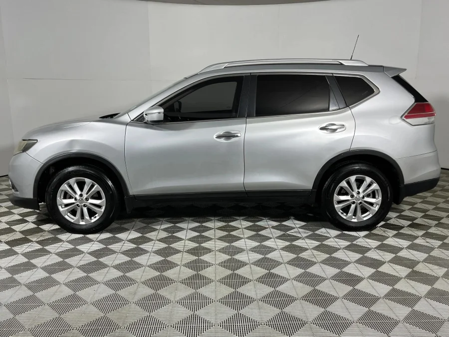 Used 2015 Nissan X-Trail 2.5 4x4 SE - WeBuyCars Germiston