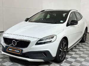 Used 2018 Volvo V40 Cross Country D4 Inscription