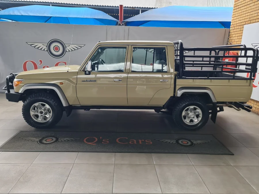 Used 2023 Toyota Land Cruiser 79 4.5D-4D V8 double cab LX - Qs Cars Used 2023 Toyota Land Cruiser 79 4.5D-4D V8 double cab LX - Qs Cars