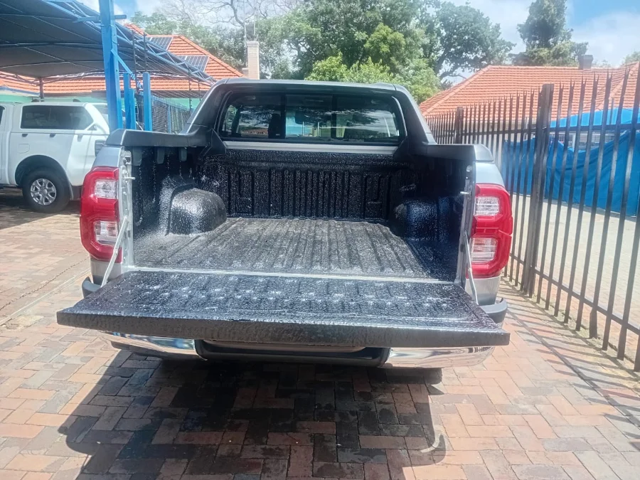 Used 2023 Toyota Hilux 2.4GD-6 double cab Raider manual - MPC Auto Used 2023 Toyota Hilux 2.4GD-6 double cab Raider manual - MPC Auto